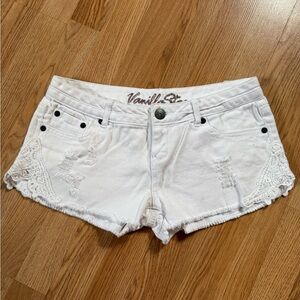 Vanilla Star White Denim Crochet-Trim denim shorts size 9